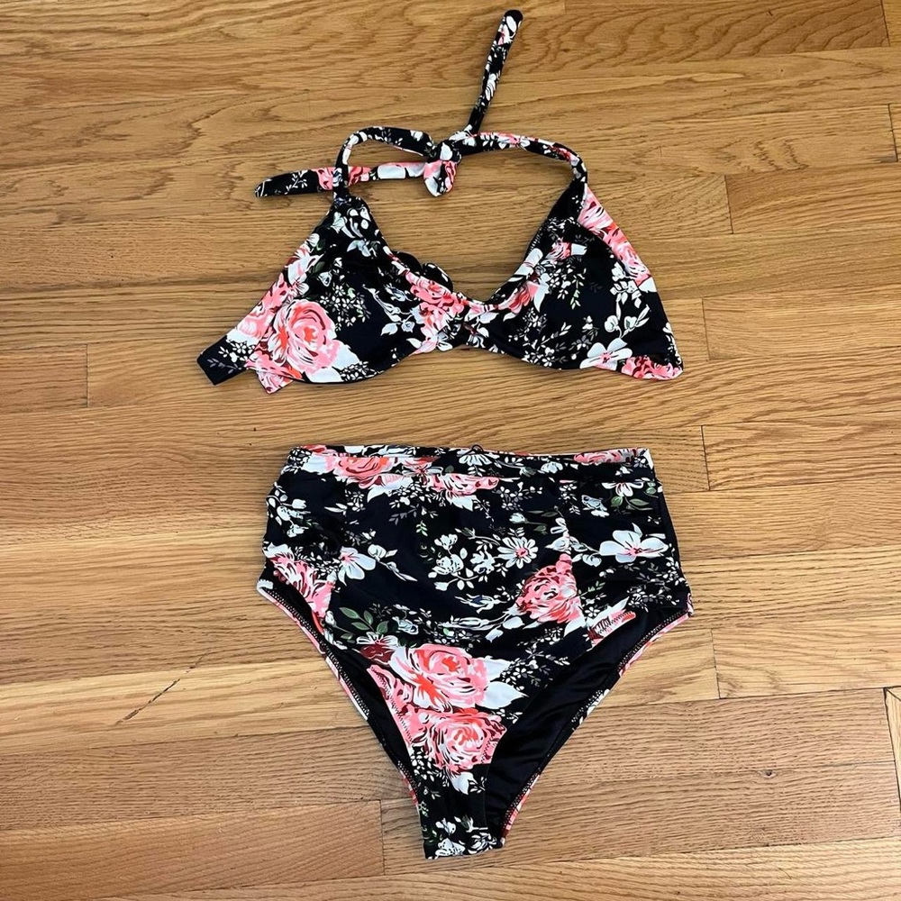 Cupshe Black and Pink Floral Bikini High Waist Bottoms Halter tie top